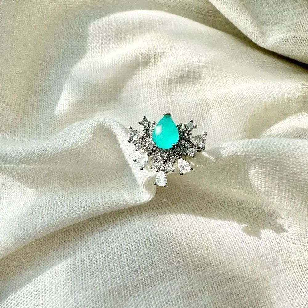 Bright aqua blue tear drop cocktail ring size 8
